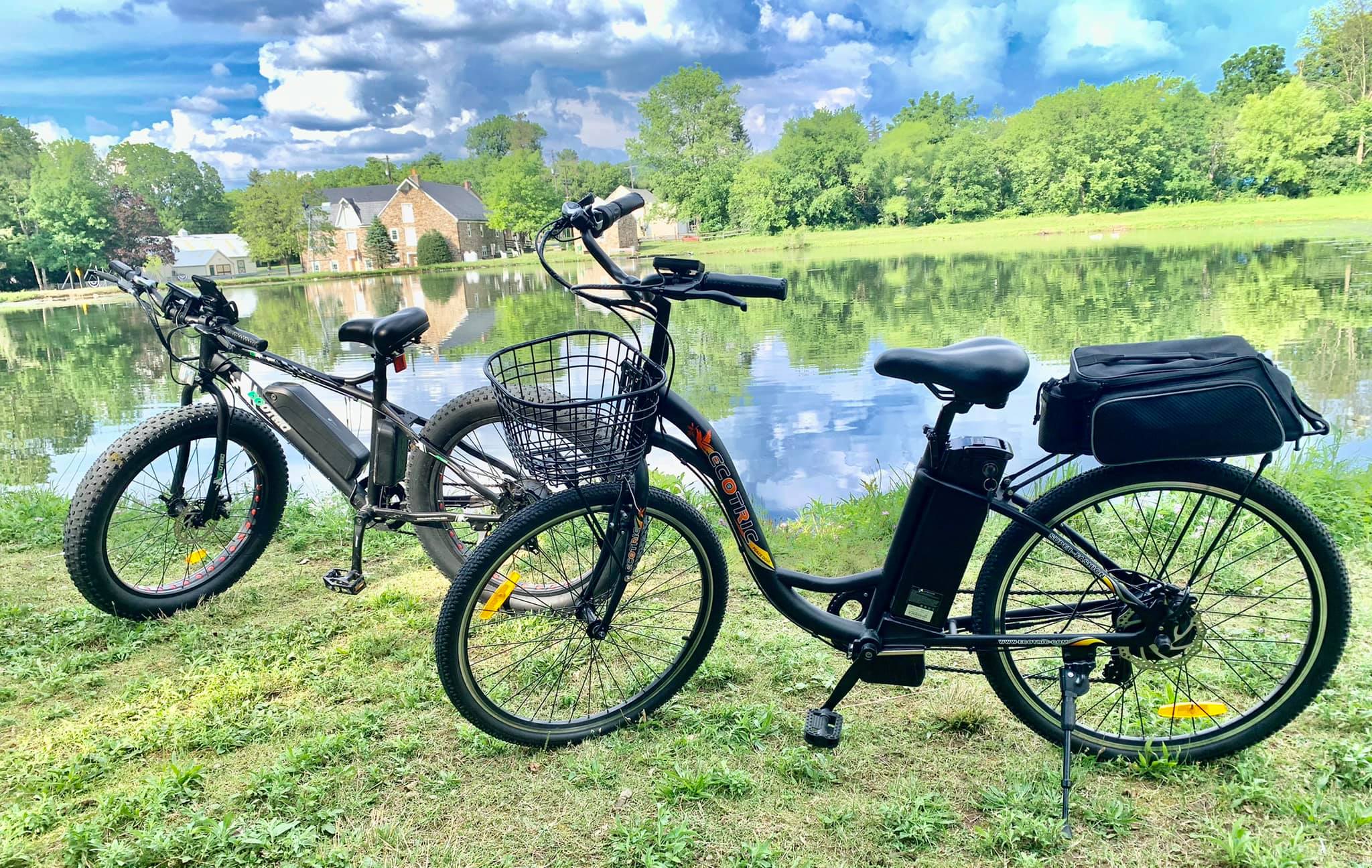 ecotric electric bicycles Rocket Fat Tire Beach Snow Bike Blue Experience the ultimate thrill with this fat tire electric bike Ecotric Rocket Fat Tire Beach